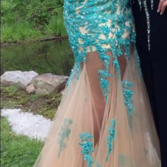 Teal/Jade colored prom dress - Picture 3 of 3